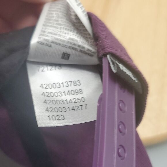 VANS | OSFM UNISEX | SNAPBACK ADJUSTABLE HAT in EGGPLANT PURPLE - Picture 4 of 10